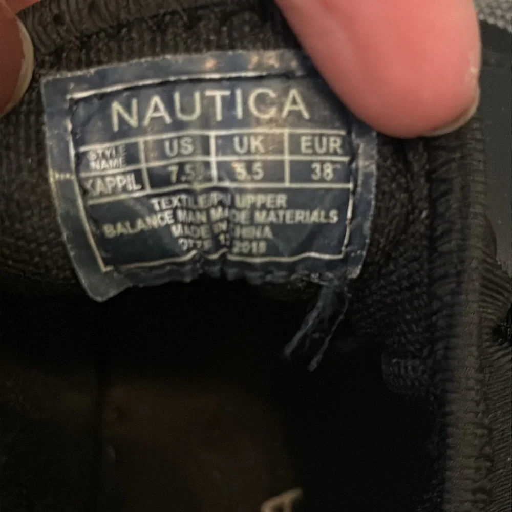Nautica lace up sneakers size 7.5
